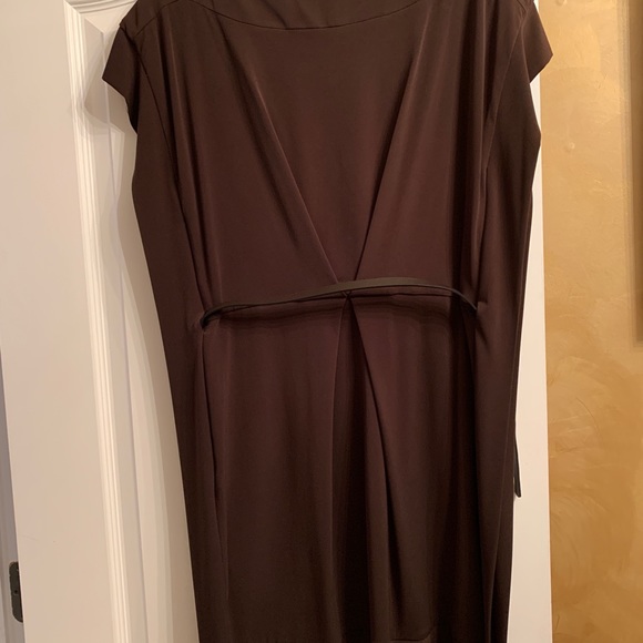 Vince Camino Dark brown Batwing design dress. - Picture 2 of 2
